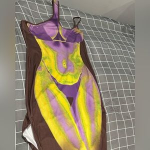 body heat map. size 6! maxi dress with one shoulder cut out and leg slit.